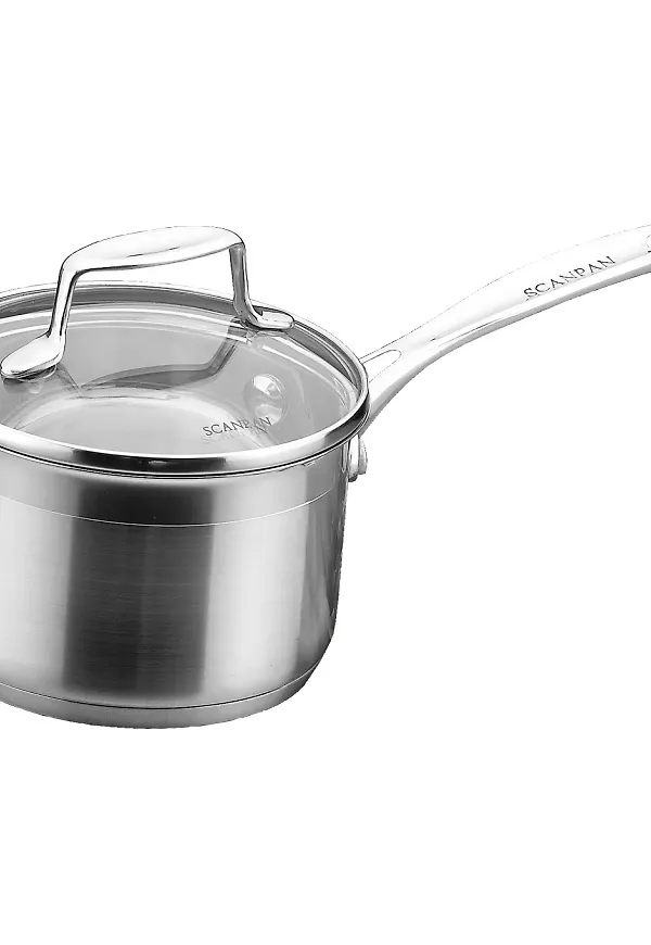 Silverfärgad Scanpan-kastrull i ikonisk modell.
