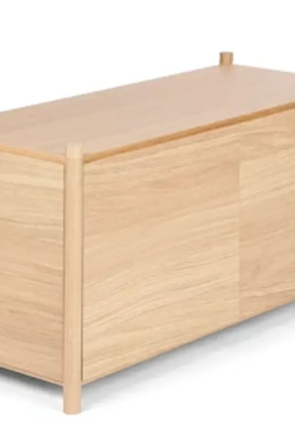 Brun Gejst-skåp i fantastiskt fin modell.