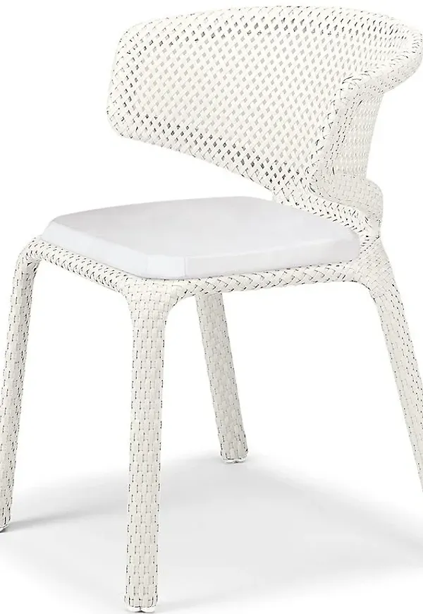 Vit Dedon-aluminiumstol i skön modell.