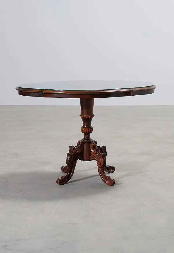 Brun Selva-soffbord i elegant modell.