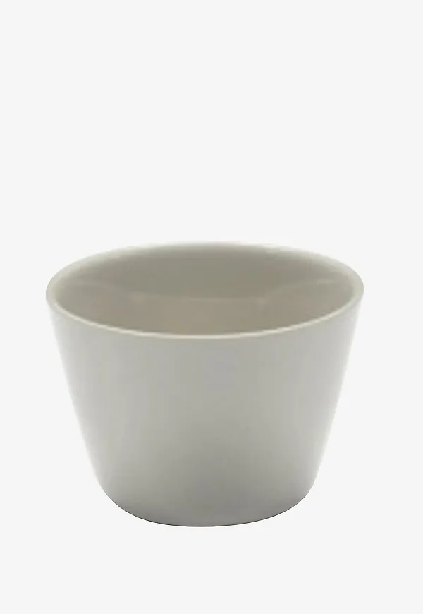Vacker mugg i beiget från Serax.
