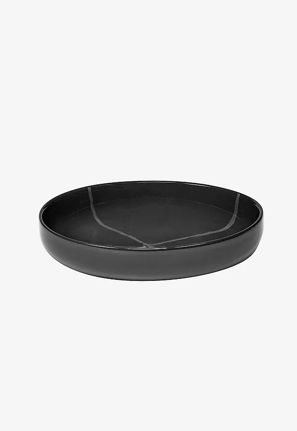 Cool assiett i grått från Serax.