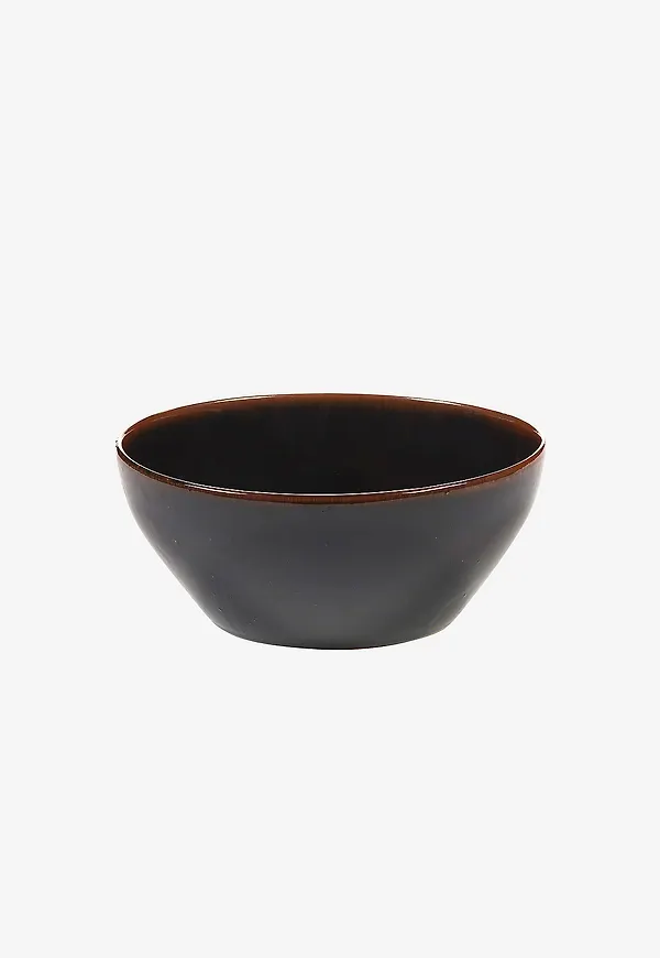 Svart Serax-skål i elegant modell.