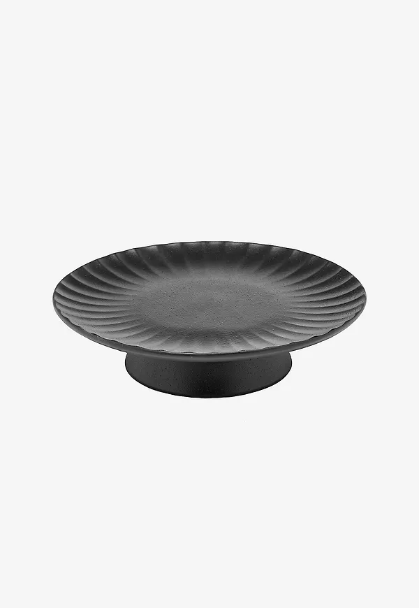 Svart Serax-tårtfat i otroligt fin modell.