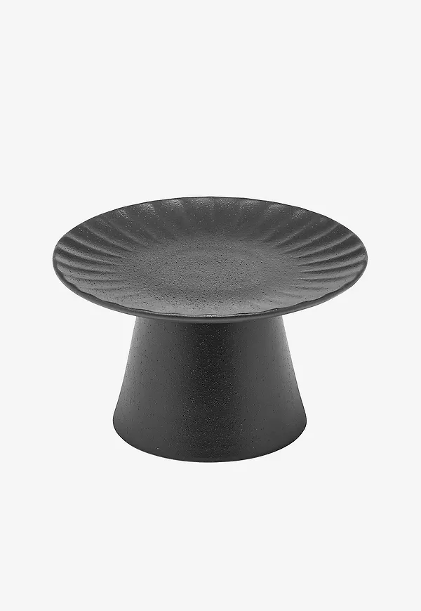 Jättefin tårtfat i svart från Serax.