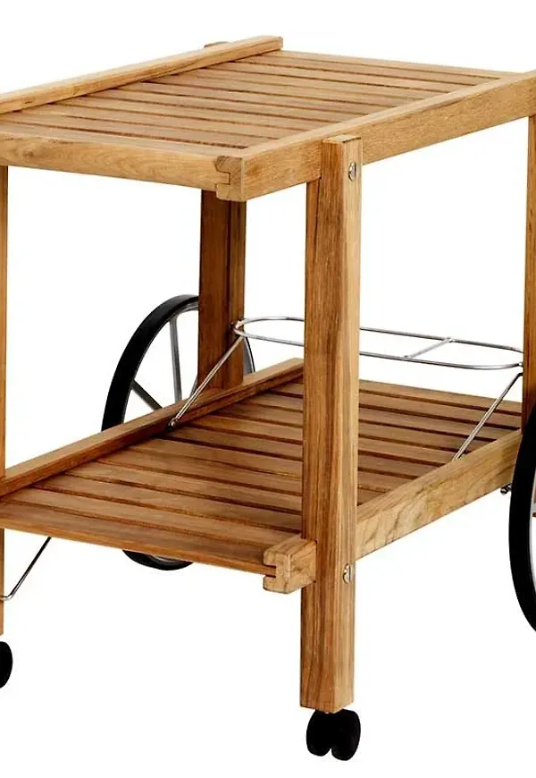 Fantastiskt snygg utemöbel i teak från Fri Form.