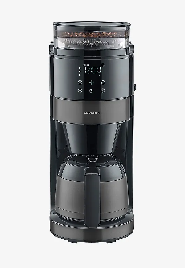 Svart Severin-espressomaskin i moderiktig modell.
