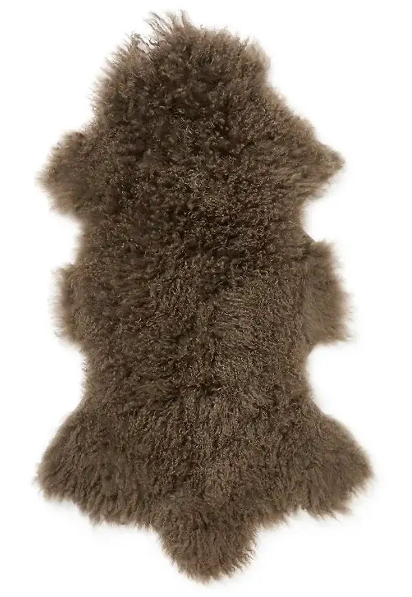 Vacker fårskinnsmöbel 2025 från Skinnwille.