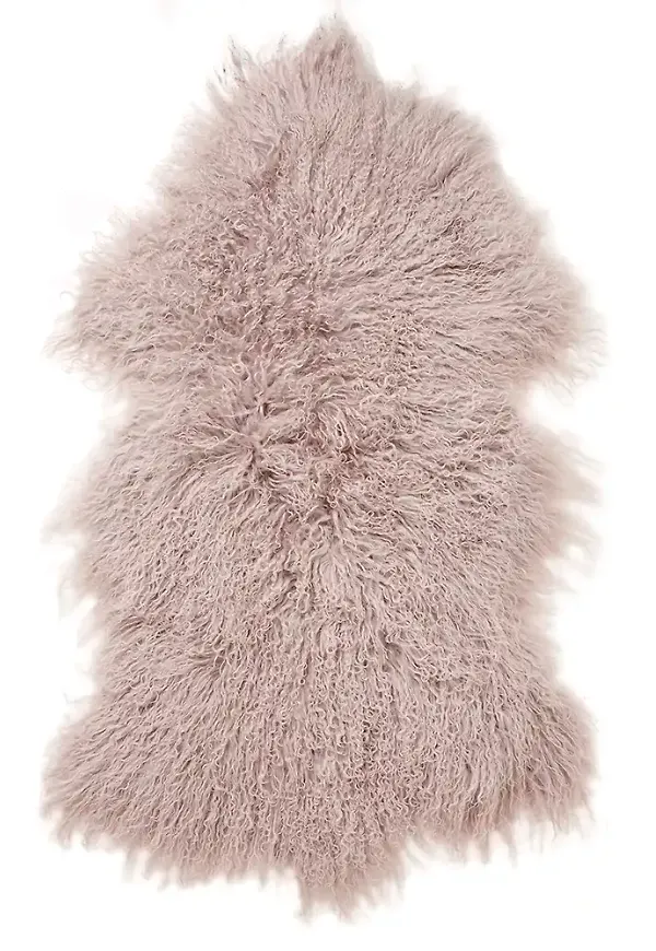 Ikonisk fårskinnsmöbel 2025 från Skinnwille.