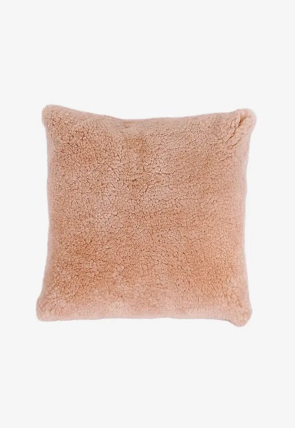 Beige Shepherd-prydnadskudde i otroligt fin modell.