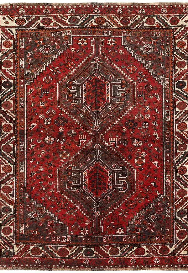 Vit Rezas-möbel i riktigt trendig modell.