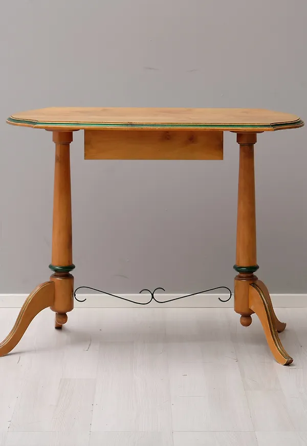 Elegant blombord 2025 från No brand.