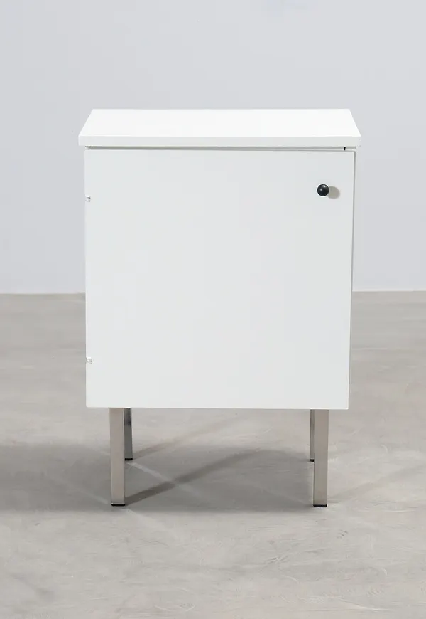 Vacker vit bord 2025 från No brand.