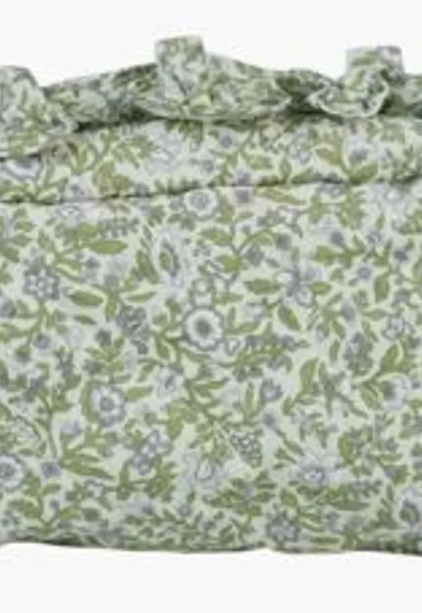 Stilriktig smyckesskrin 2024 från hemtex.