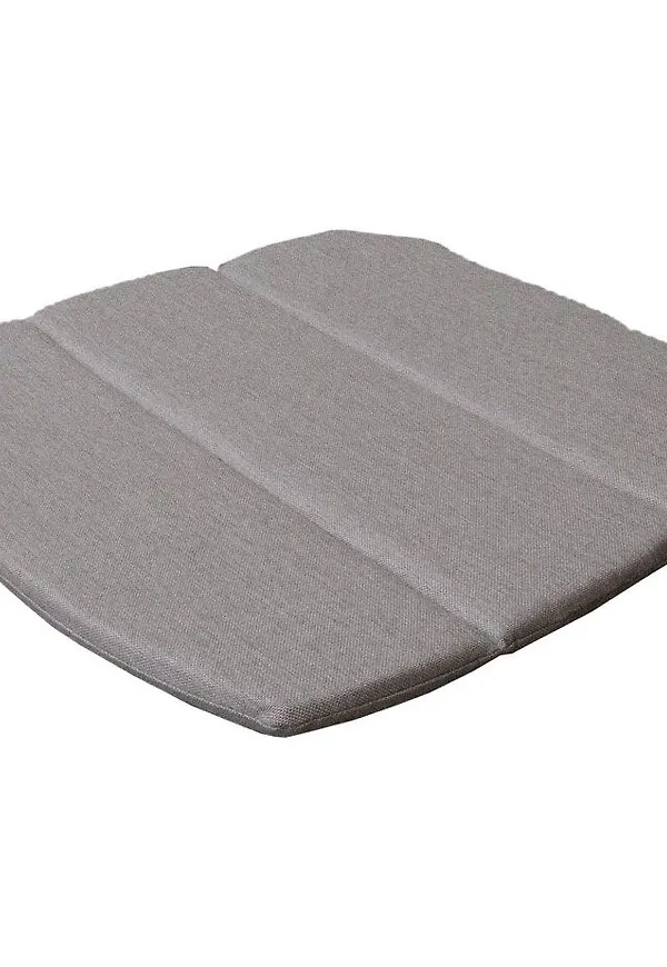 Skön stapelstol 2025 från Cane-Line.