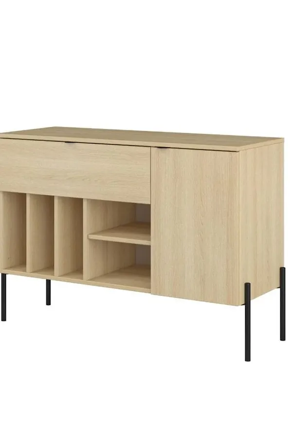 Riktigt trendig vardagsrumsmöbel i beige färg gjord i ek.