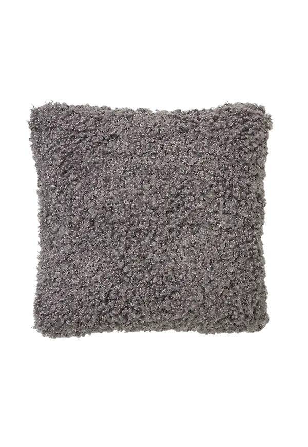 Stilriktig matta i fårskinn från Skinnwille.