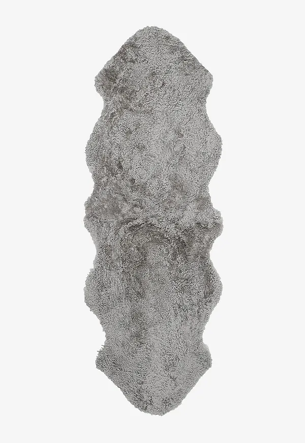 Superfin grå matta i fårskinn från Skinnwille.