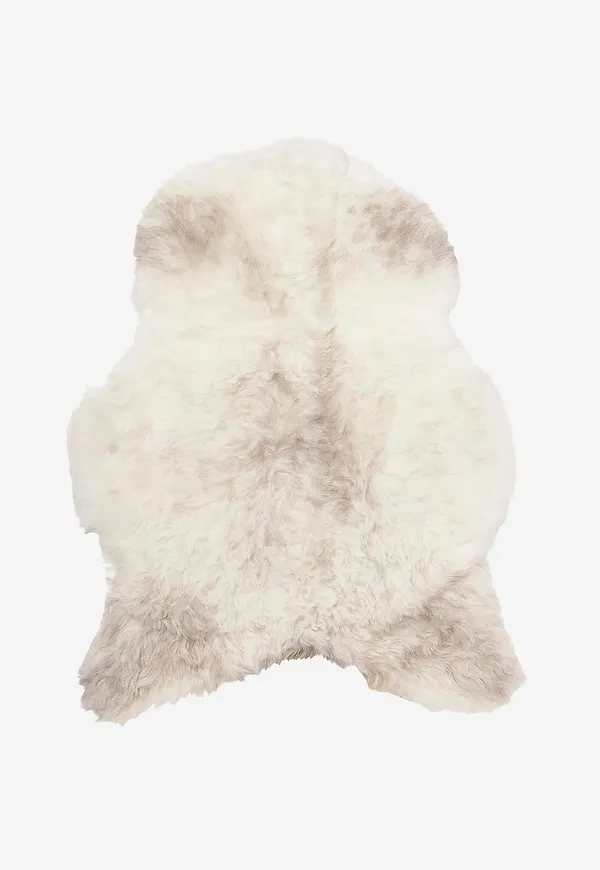 Söt skinnmatta 2025 från Skinnwille.