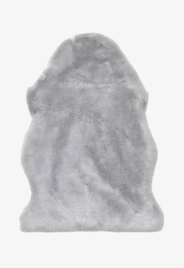 Smickrande matta i fårskinn från Skinnwille.