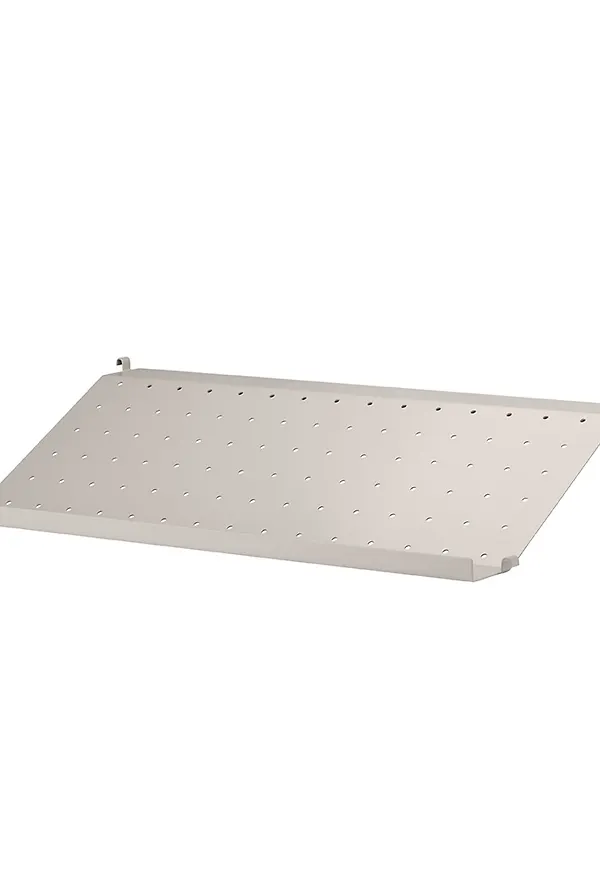 Stilriktig skohylla i beiget från String Furniture.