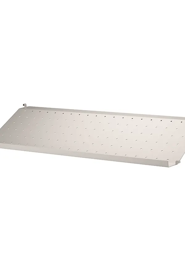 Snygg skohylla i beiget från String Furniture.