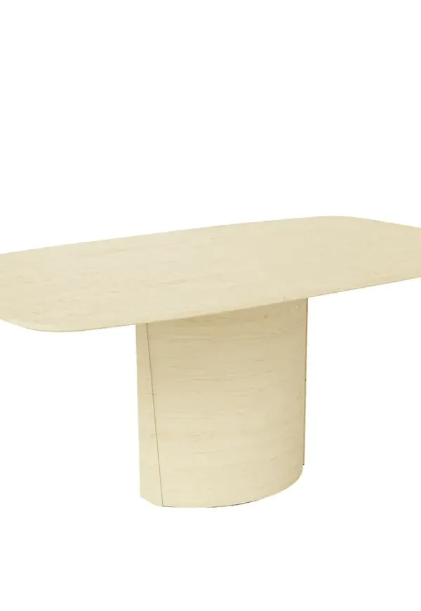 Skovby bord i ek som passar perfekt till sommaren 2025!