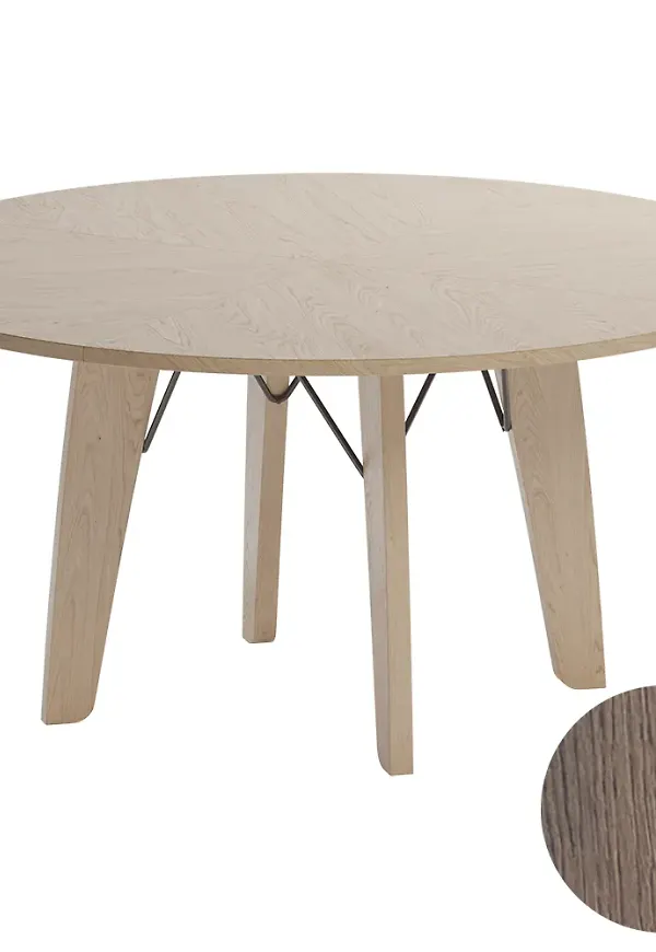 Trendig bord som passar bra vid många olika tillfällen.