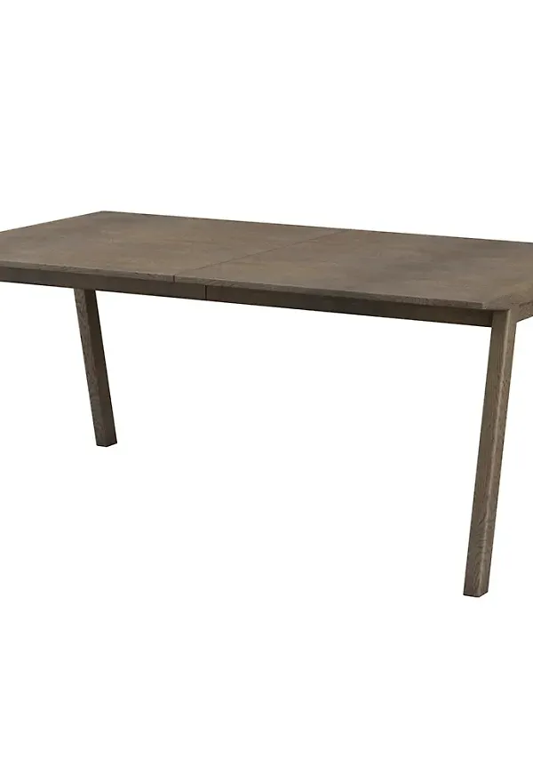 Skovby bord i ek som passar perfekt till sommaren 2025!