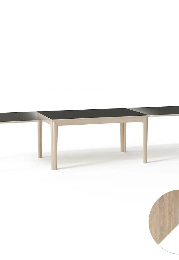 Skovby bord i ek som passar perfekt till sommaren 2025!