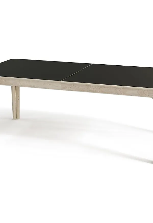 Fantastiskt fin ekbord 2025 från Skovby.