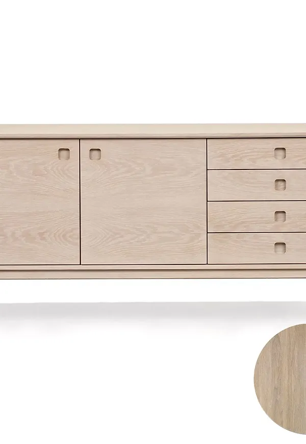 Komfortabel bord som passar bra vid många olika tillfällen.