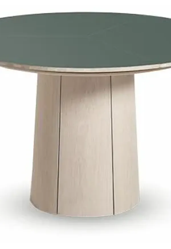 Otroligt snygg ekbord 2025 från Skovby.