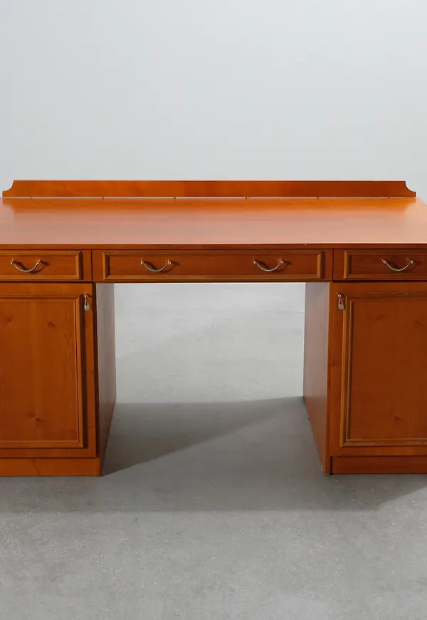 Brun skrivbord som passar perfekt till hösten 2025!