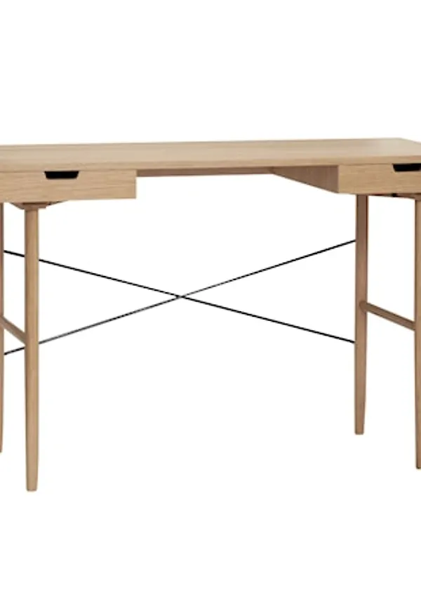 Fantastiskt snygg ekmatbord 2025 från Hübsch.