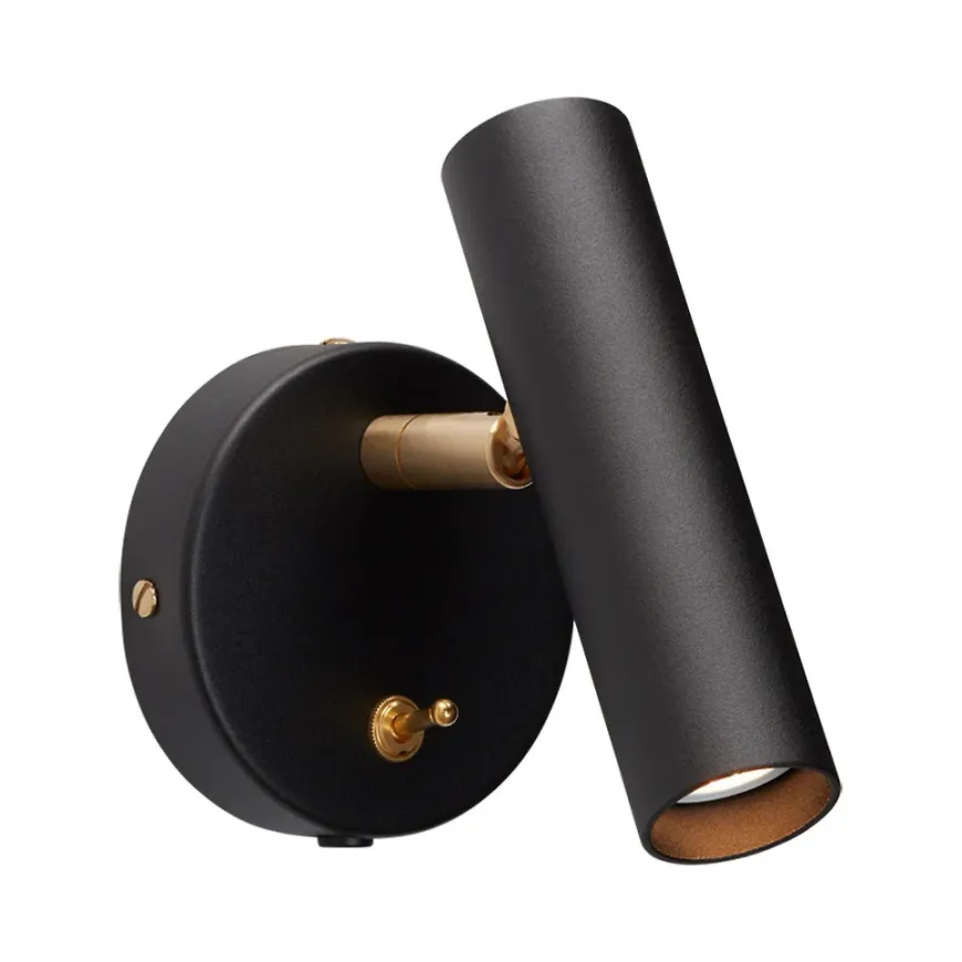 Fantastiskt snygg svart lampa 2025 från Belid.