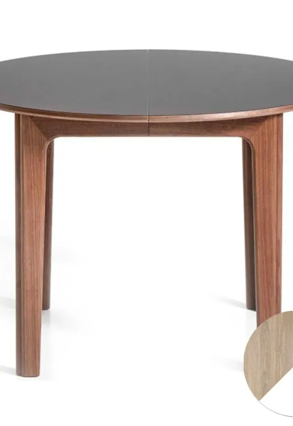 Klassisk matbord i ek 2025 från Skovby.