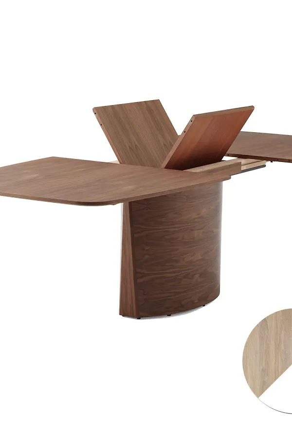 Skovby bord i ek som passar perfekt till sommaren 2025!