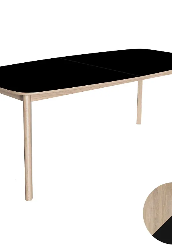 Elegant bord som passar bra vid många olika tillfällen.