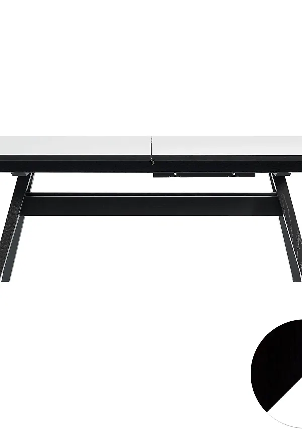 Fantastiskt snygg ekbord 2025 från Skovby.