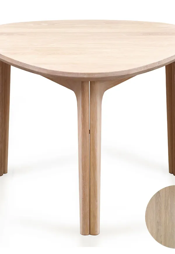 Otroligt fin bord som passar bra vid många olika tillfällen.