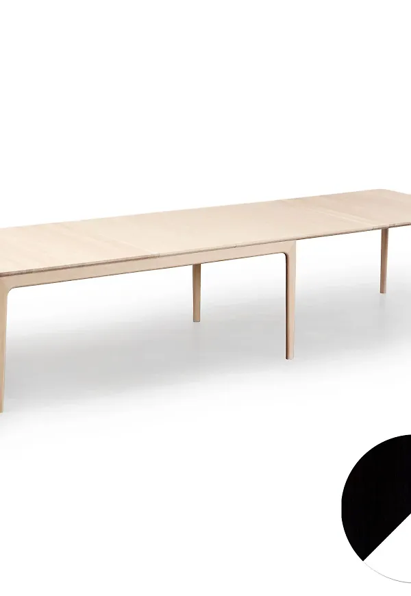 Klassisk ekbord 2025 från Skovby.