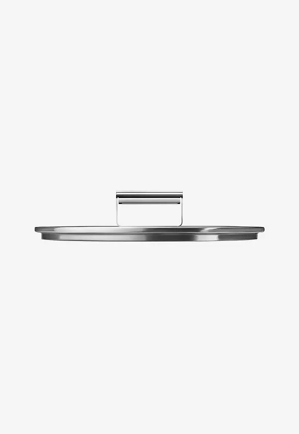 Härlig stekpanna i silver från Smeg.