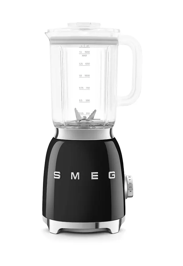 Svart Smeg-blender i stilriktig modell.
