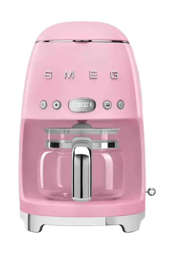 Rosa Smeg-kaffebryggare i otroligt fin modell.