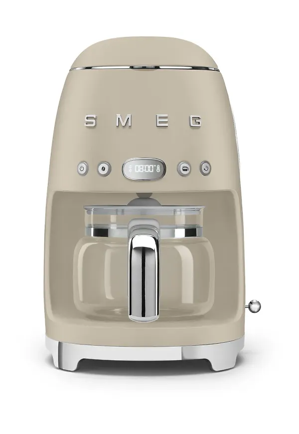 Härlig kaffebryggare 2026 från Smeg.