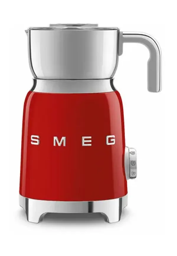 Cool mjölkskummare 2026 från Smeg.