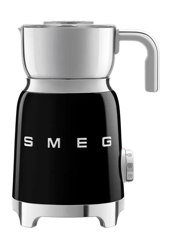 Modern mjölkskummare i svart från Smeg.