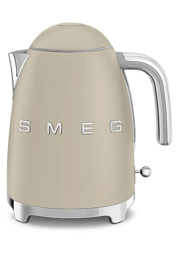 Fin vattenkokare i beiget från Smeg.