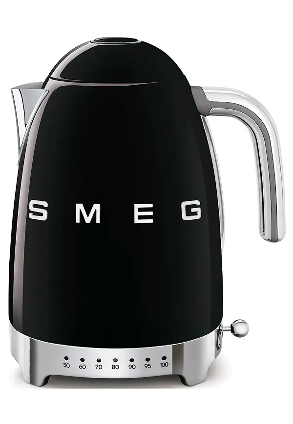 Vacker vattenkokare 2026 från Smeg.